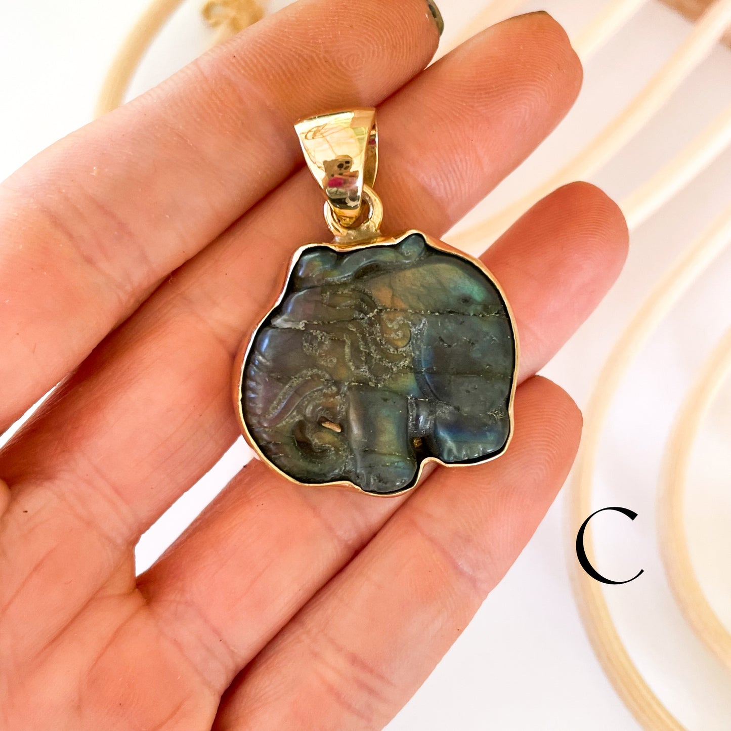 Labradorite Animal Pendants - Alchemia