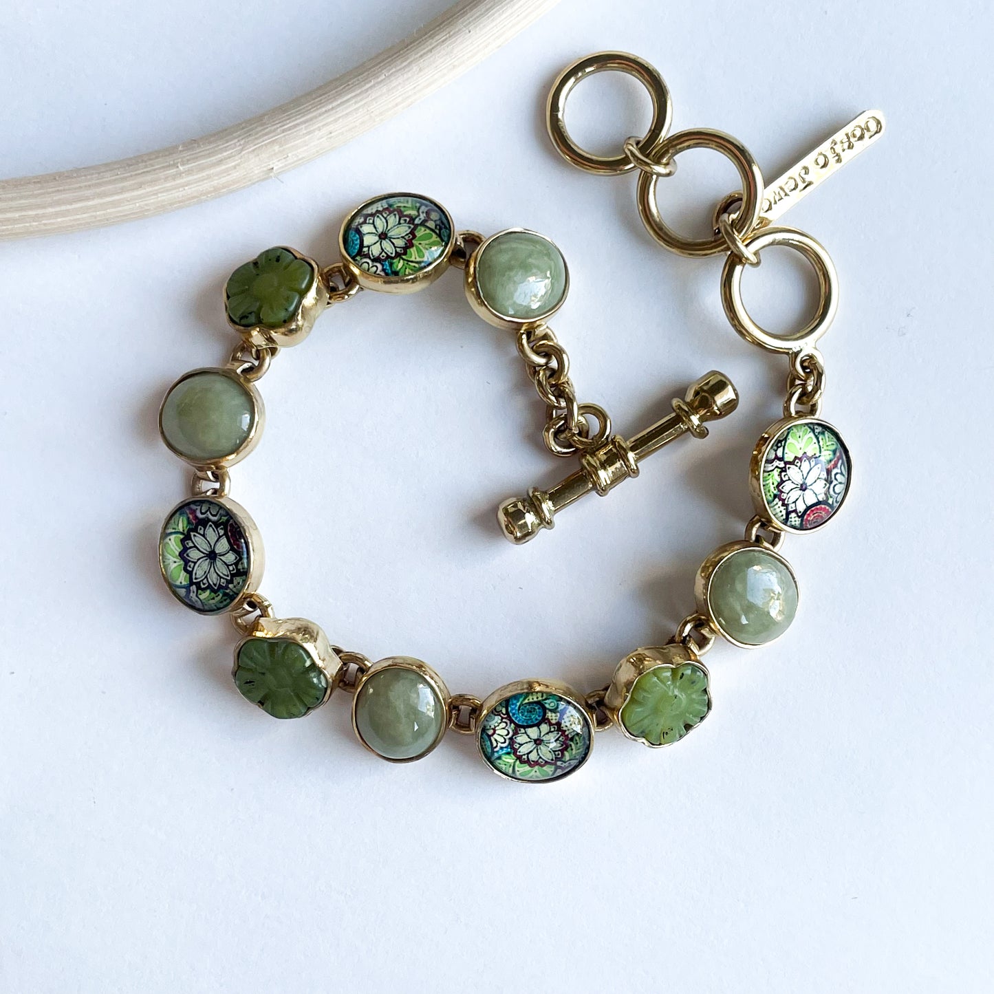 Green Jades & Resin Floral Bracelet - Alchemia