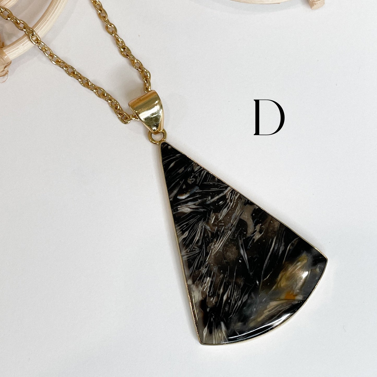 Statement Feather Agate Pendant - Alchemia