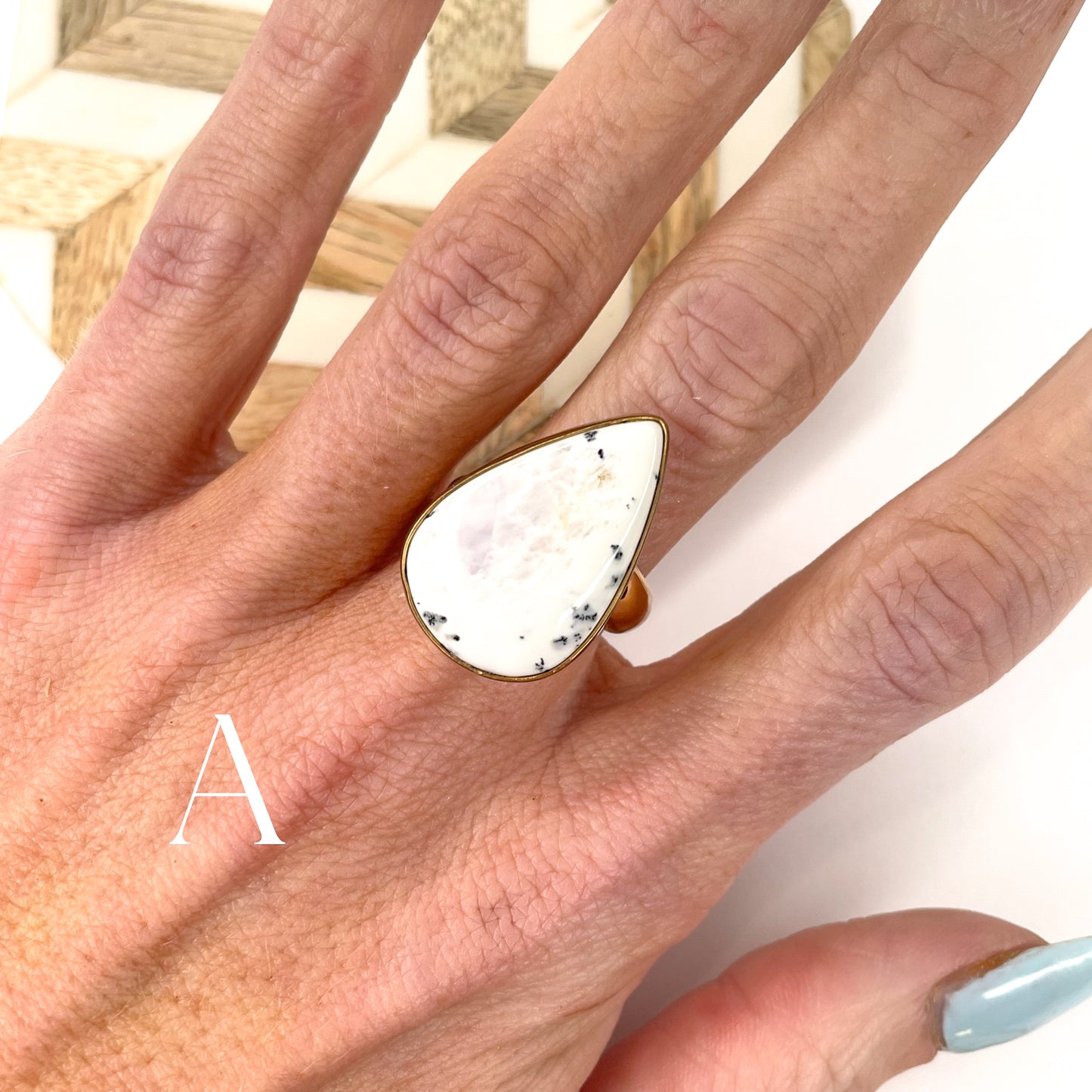 Black & White Agate Ring - Alchemia