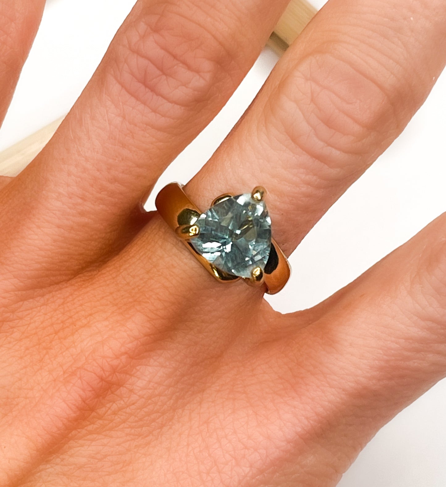 Aquamarine Quartz Prong Ring - Alchemia