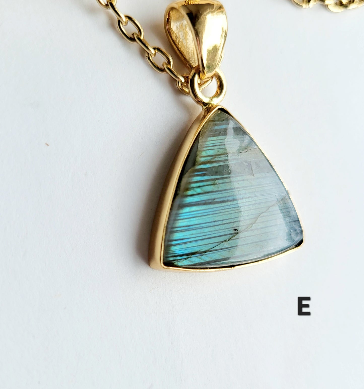 Labradorite Fire Pendant - Alchemia