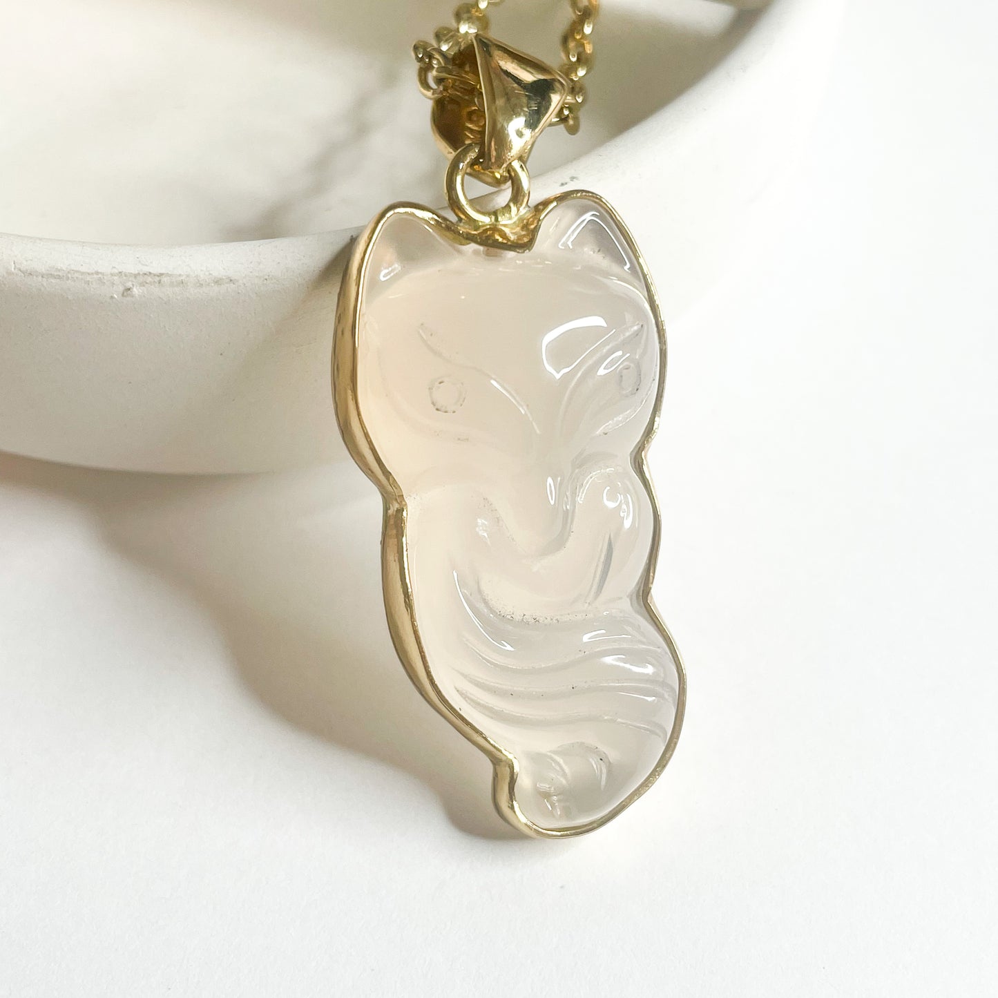 White Foxy Agate Pendant - Alchemia