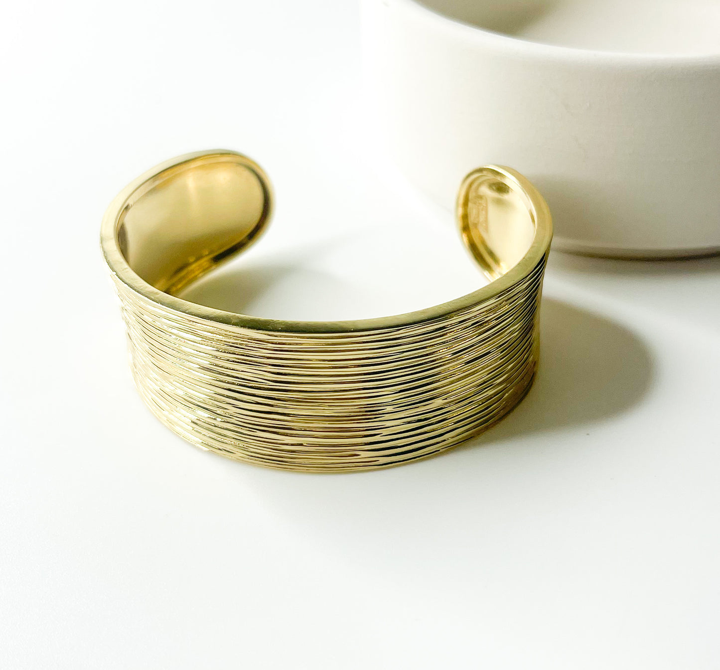 Streak Design adjustable Cuff-Alchemia