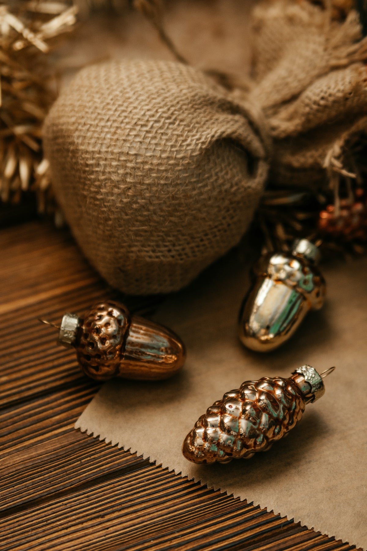 a bunch of ornaments sitting on top of a wooden table