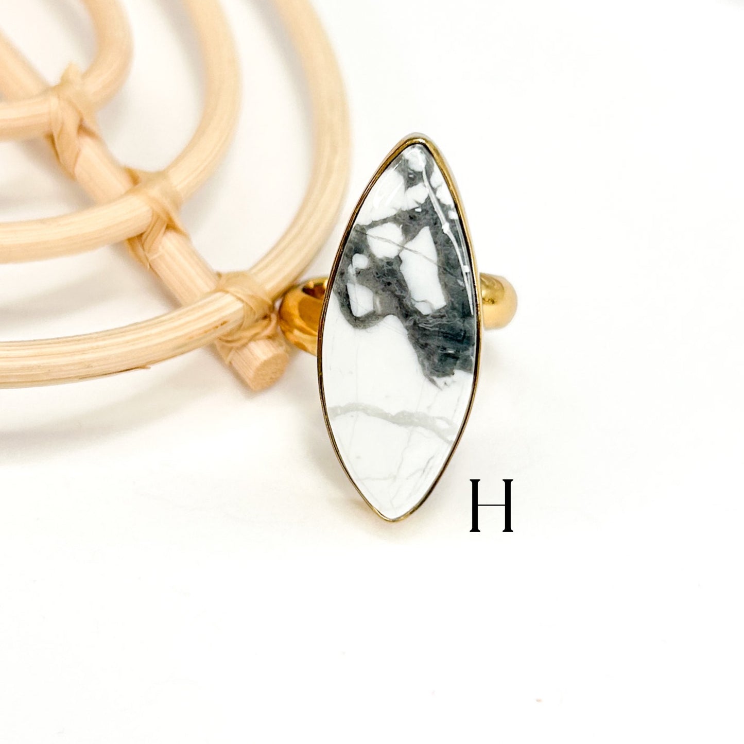 White Howlite Ring Mix - Alchemia