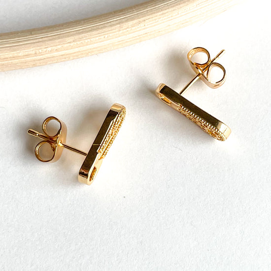 Load image into Gallery viewer, Safety Pin Studs - 18k Gold Filled
