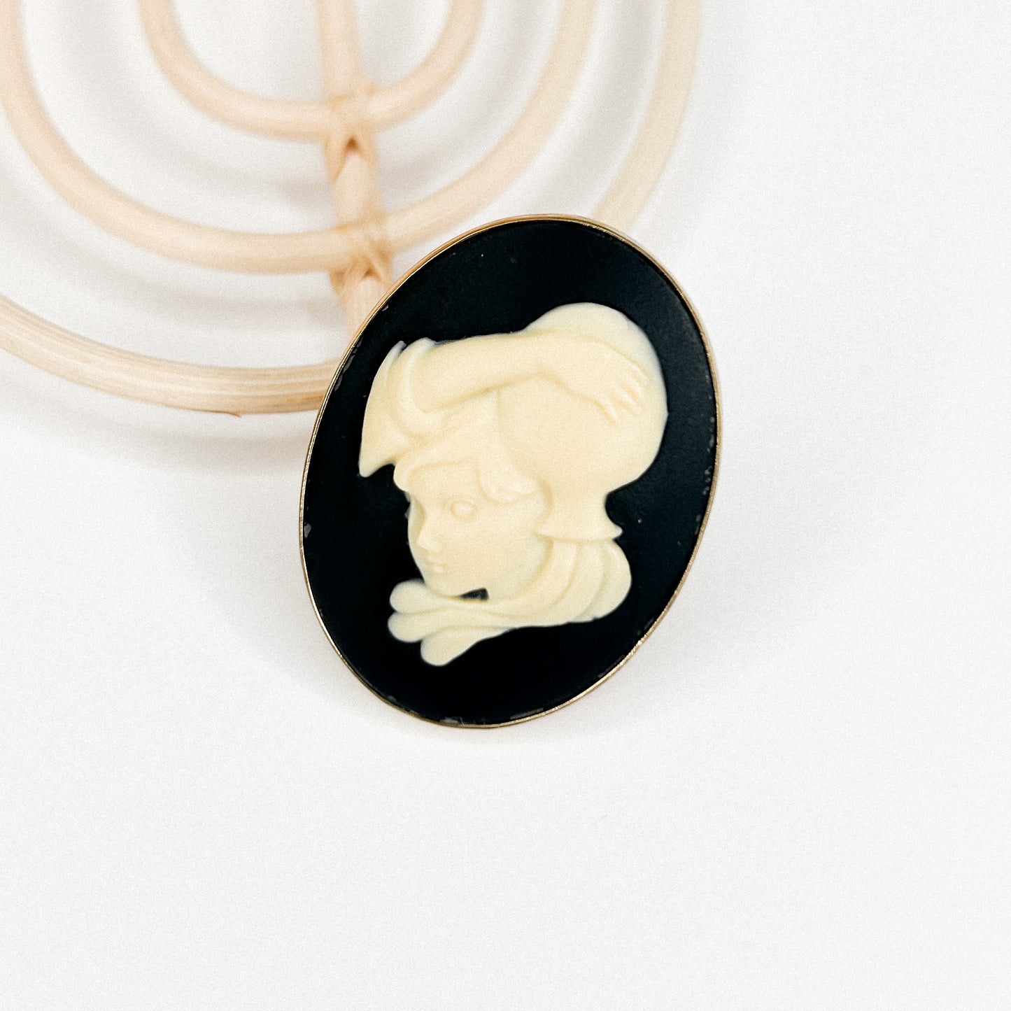 Lady Cameo Ring  - Alchemia