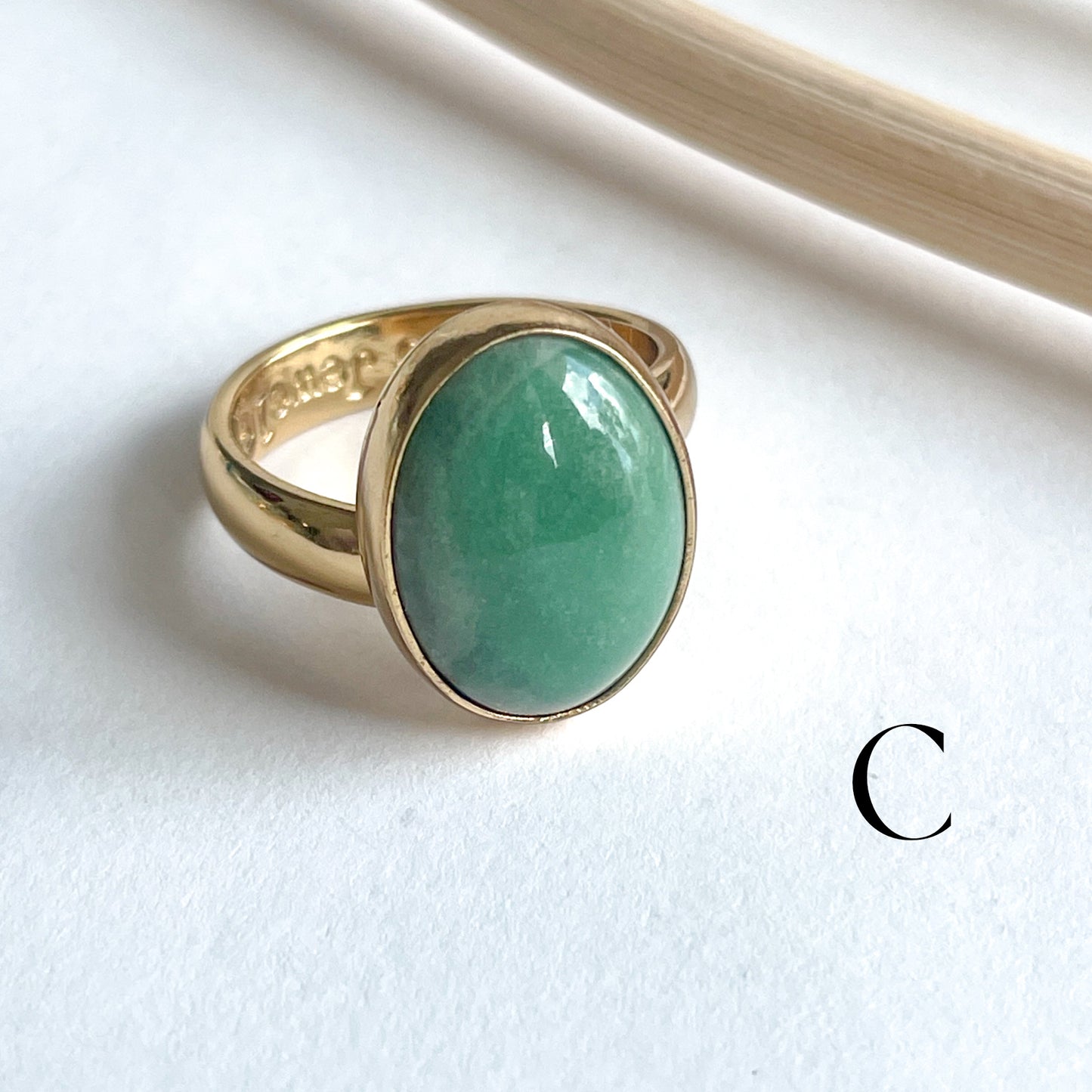 Chrysoprase Oval Ring - Alchemia