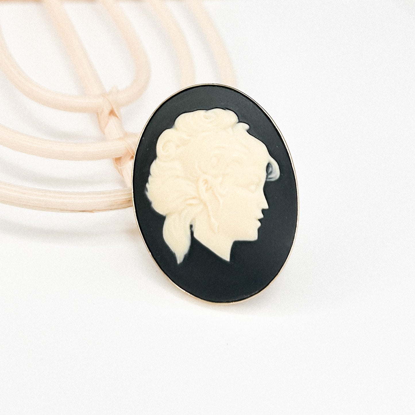 Lady Cameo Ring  - Alchemia