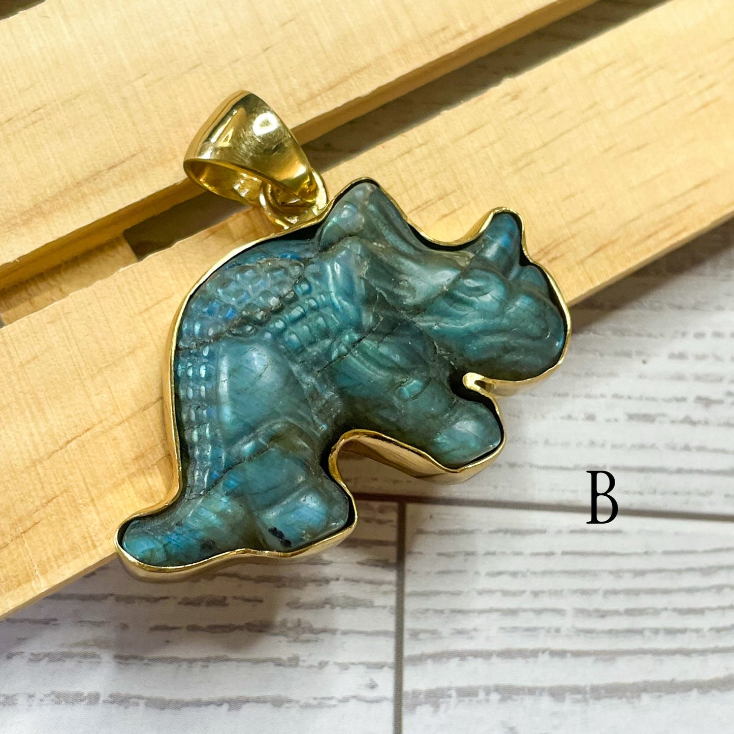 Labradorite Dinosaur Pendants - Alchemia
