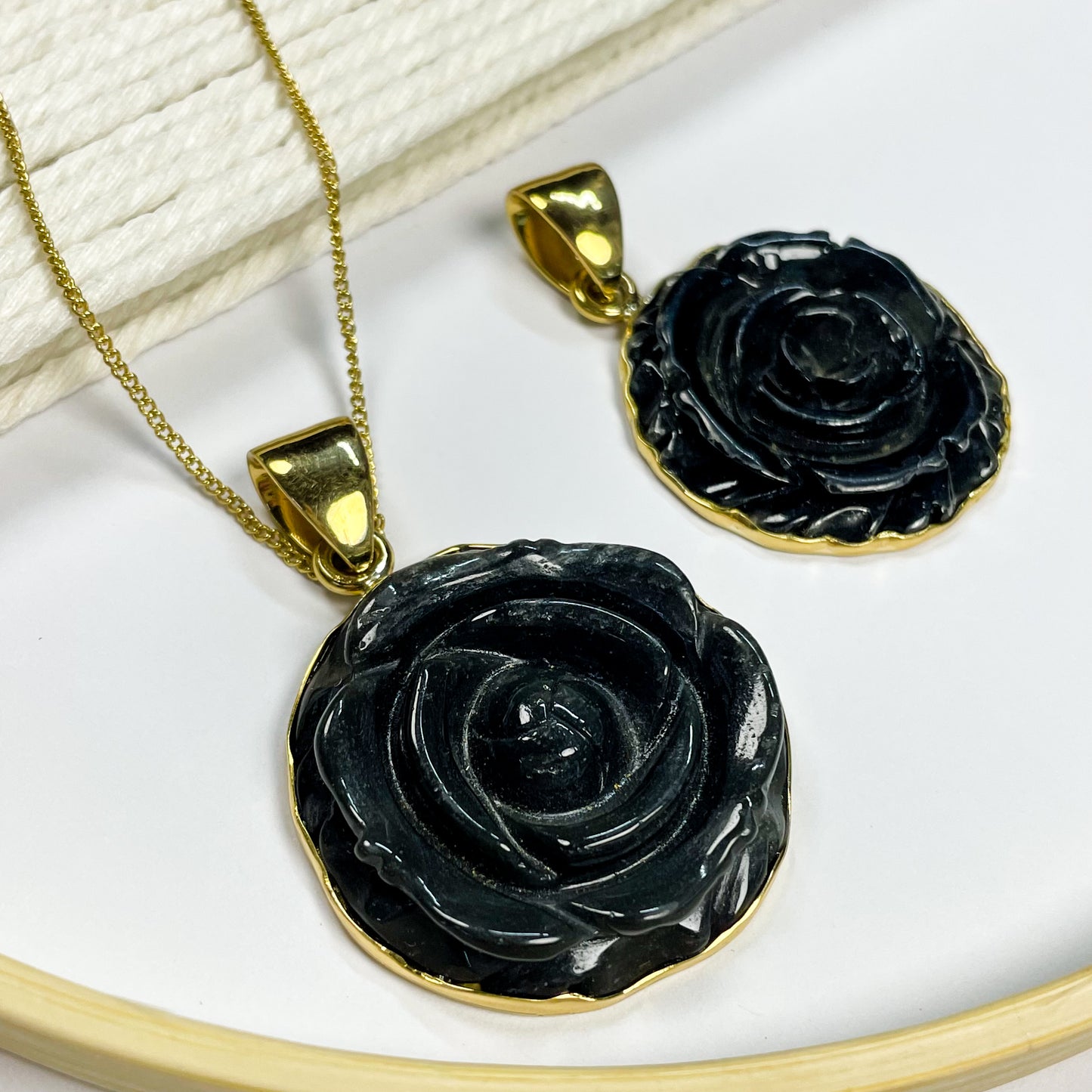 Black Rose Flower Pendant - Alchemia