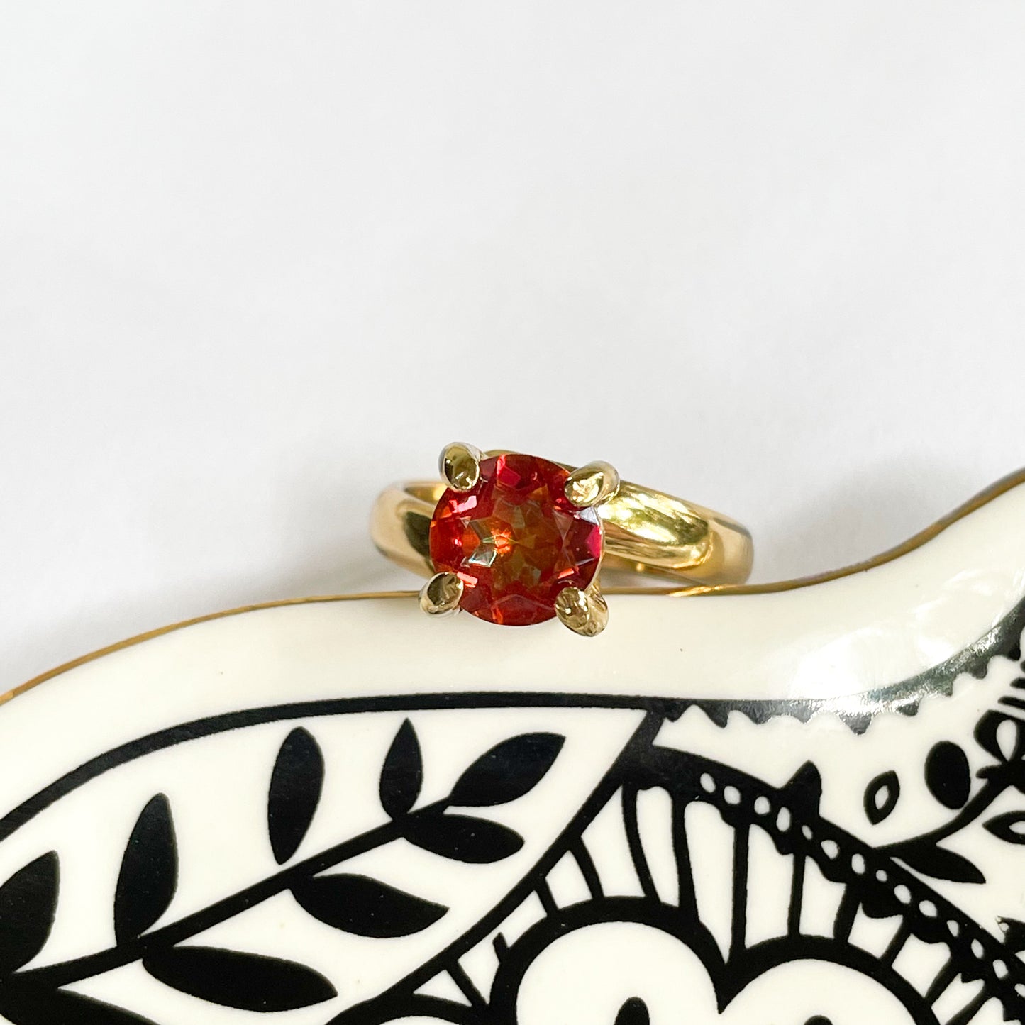 Orange Mystic Prong Ring - Alchemia