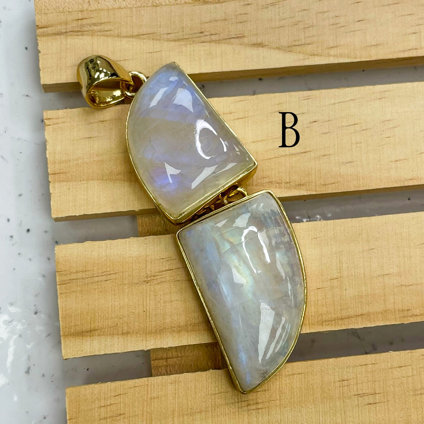 Multi Rainbow Moonstone Pedants - Alchemia
