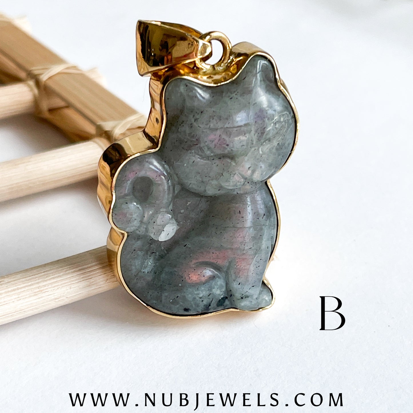 Labradorite Kitty Pendant - Alchemia