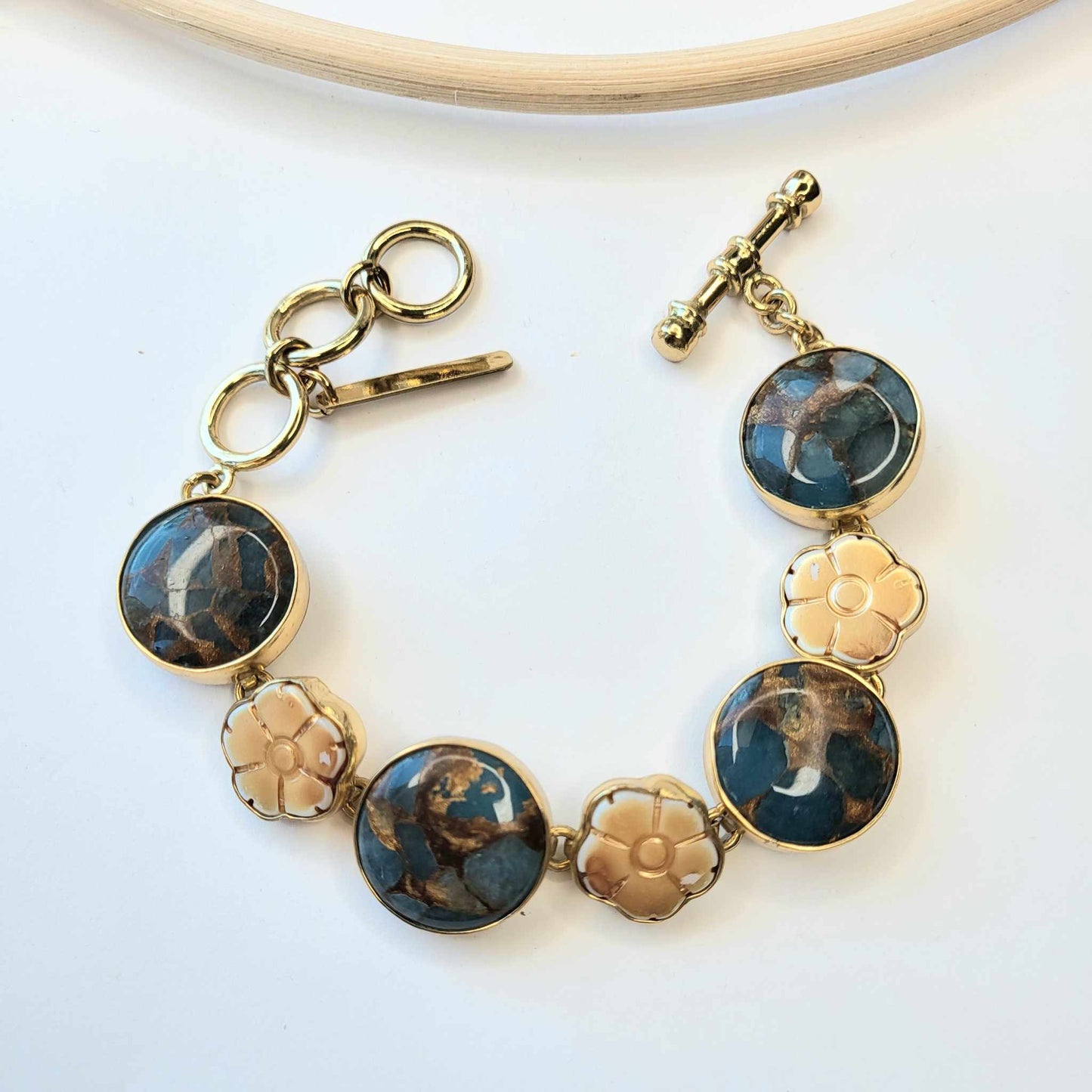 Blue Agate Gold & Painted Flower Bracelet - Alchemia