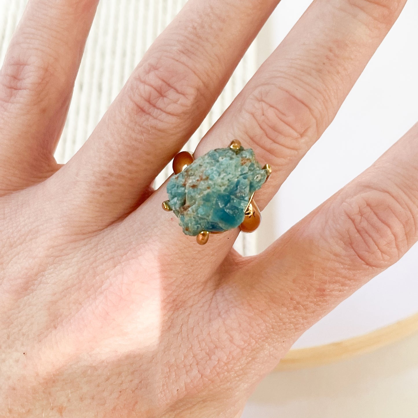 Raw Neon Apatite Prong Ring - Alchemia Gold