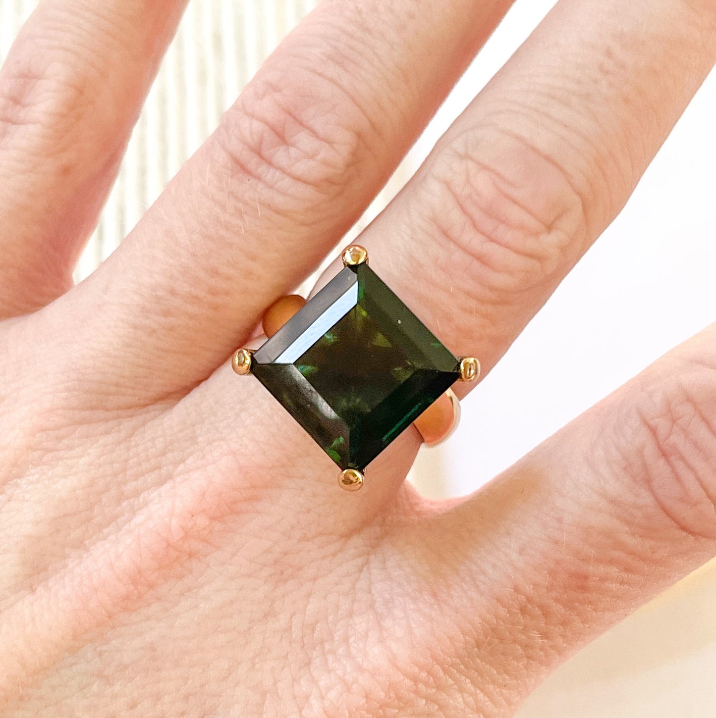 Dark Green Quartz Square Ring - Alchemia