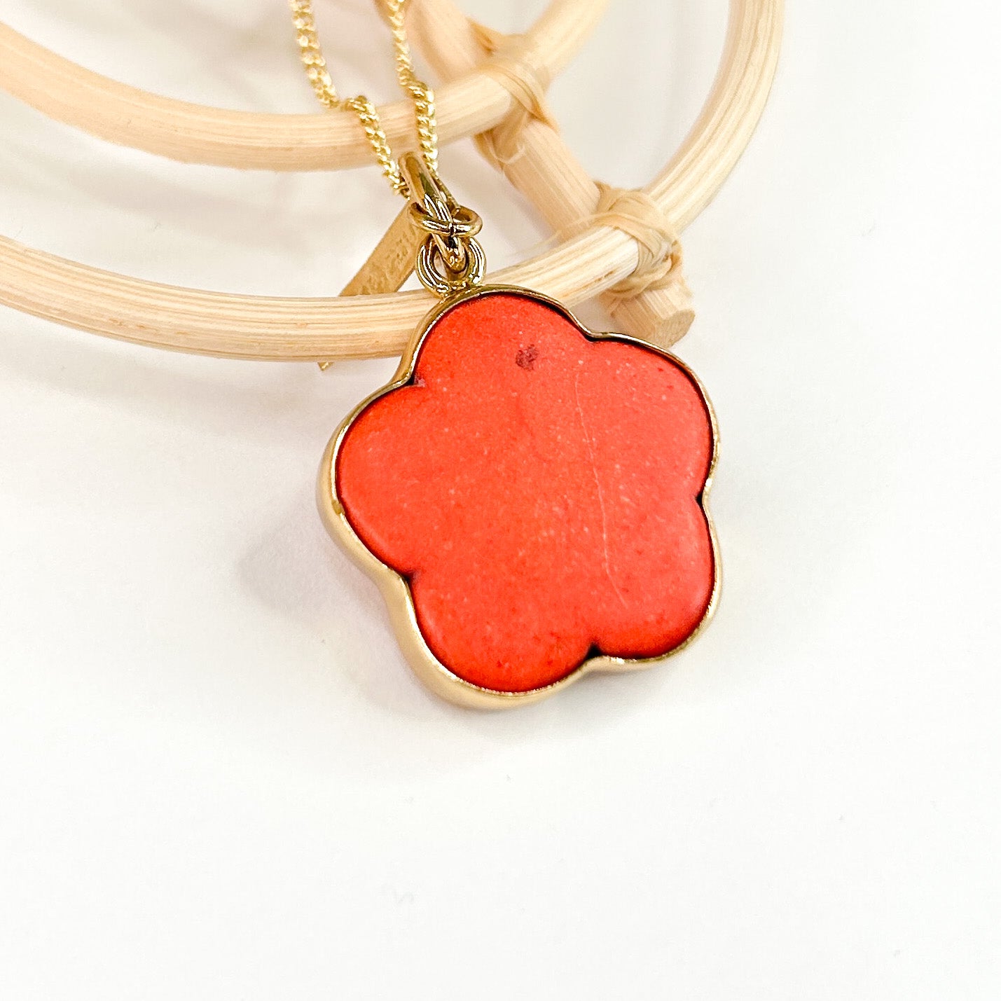 Howlite  Flower Pendant - Alchemia