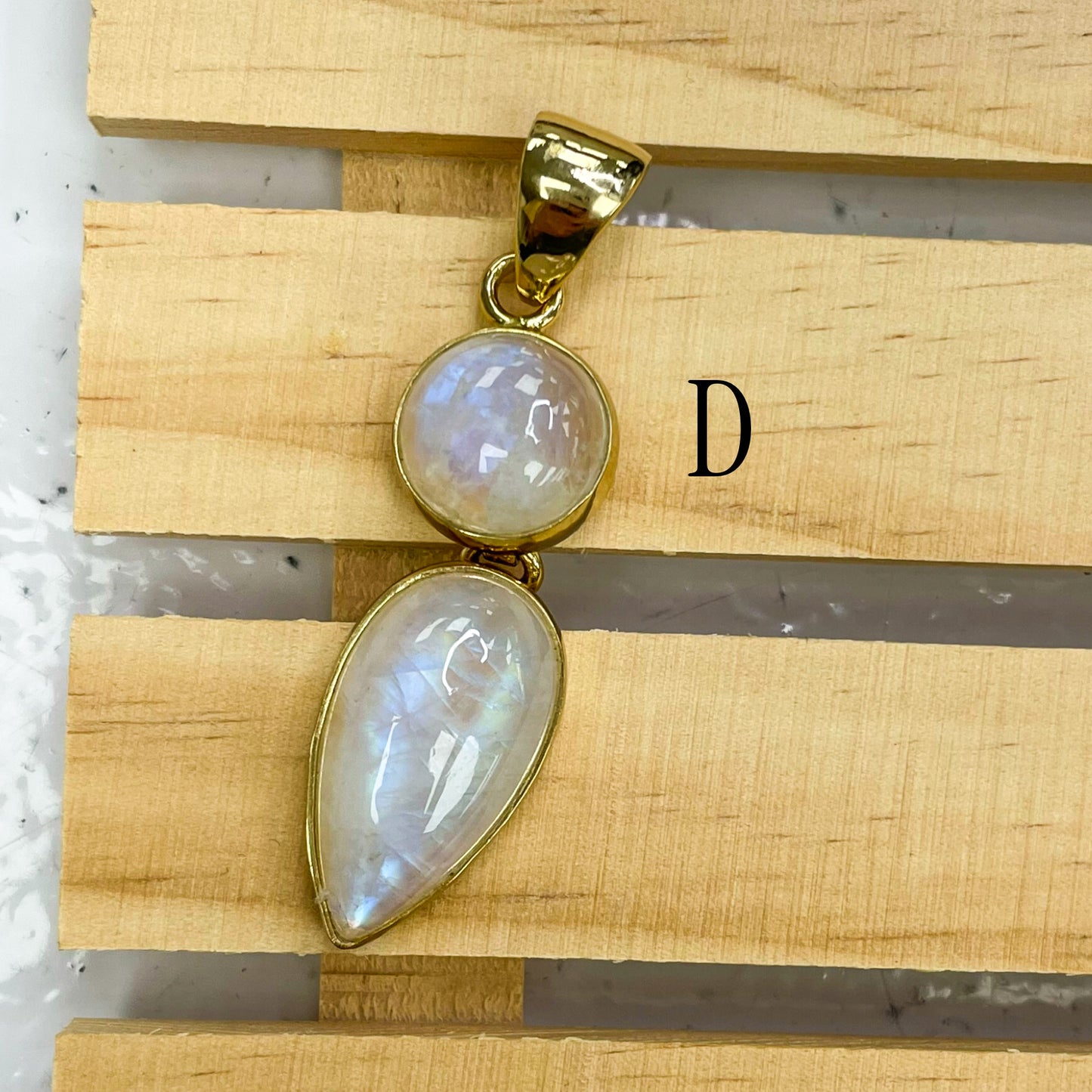 Multi Rainbow Moonstone Pedants - Alchemia