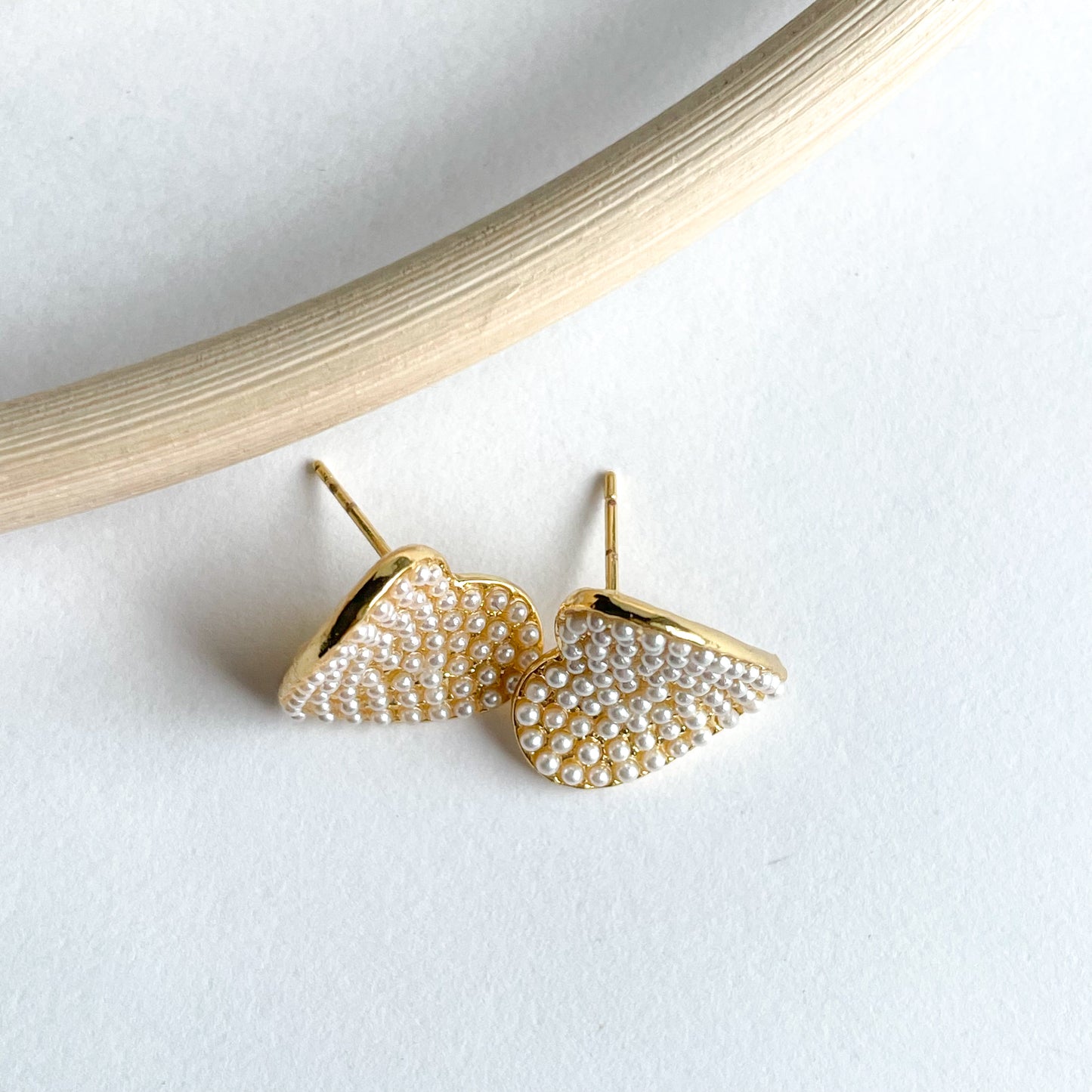 Pearl Heart Platter Studs - 18k Gold Filled