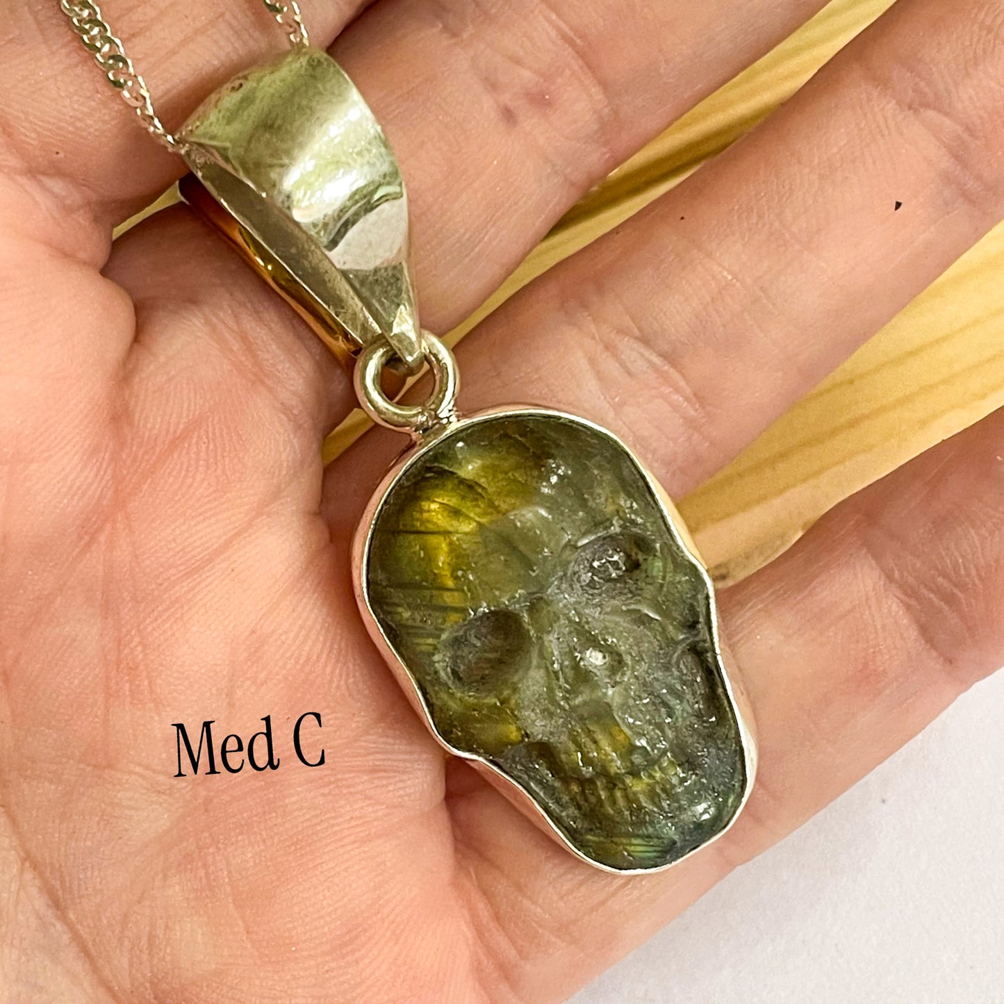 Med Skull Labradorite Pendant - Solid Sterling Silver