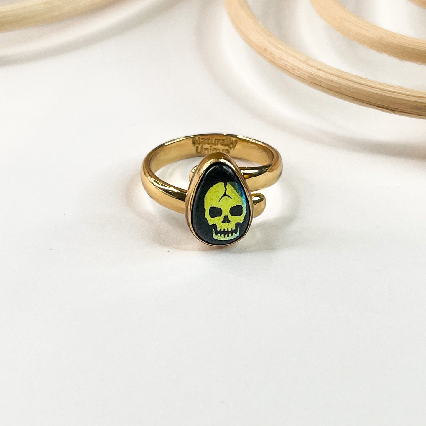 Dainty Neon Green Skull Ring - Alchemia