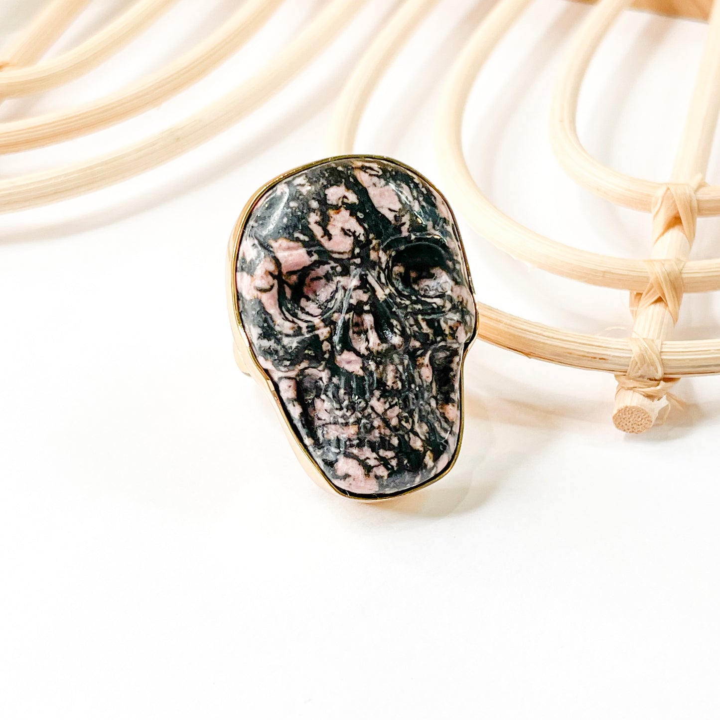 Load image into Gallery viewer, Rhodonite Skull Ring-Alchemia
