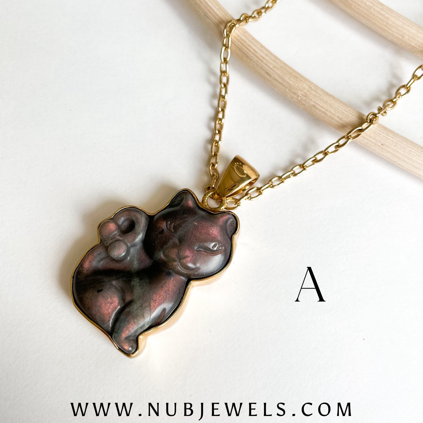 Labradorite Kitty Pendant - Alchemia