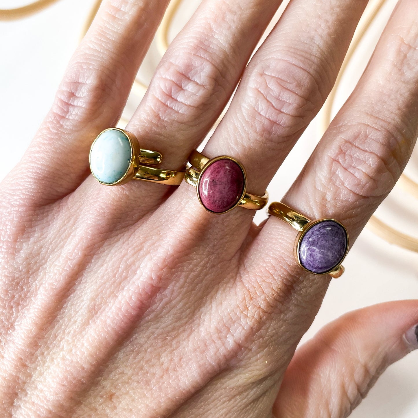 Bright Oval Agate Ring - Alchemia Gold