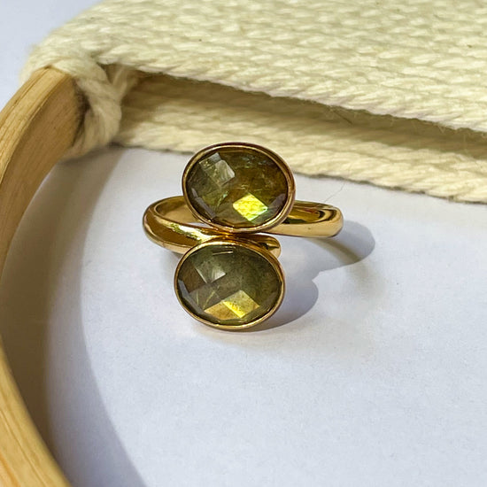 Dainty Labradorite Bypass Ring Adjustable - Alchemia