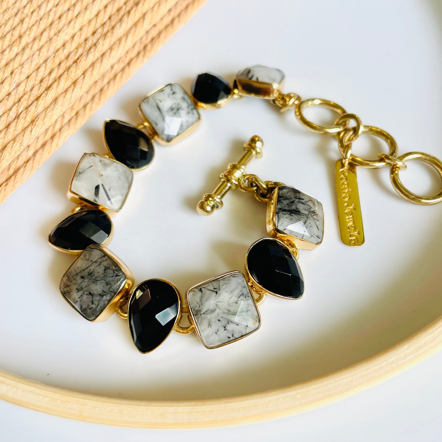 Rutilated Quartz & Black Onyx Bracelet - Alchemia