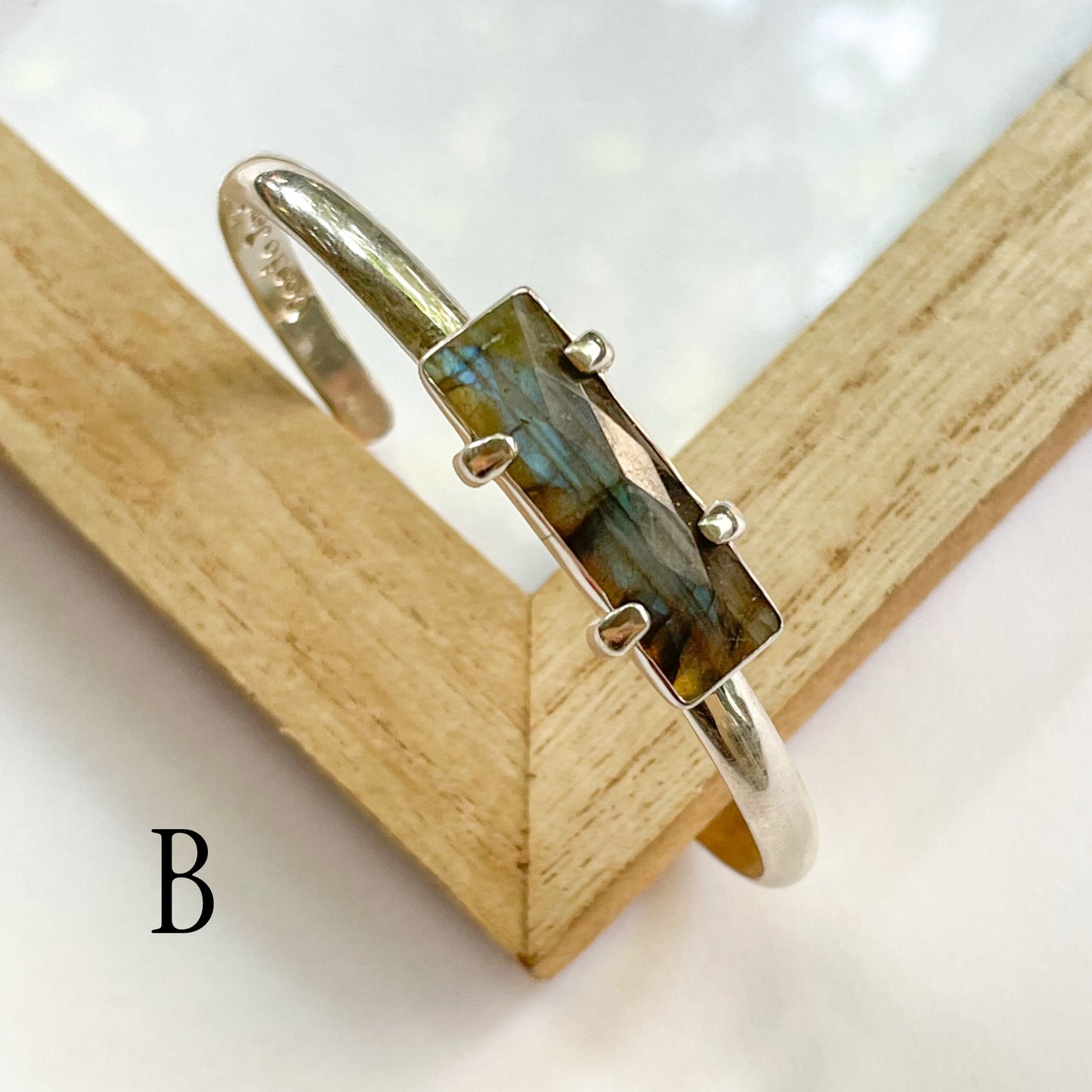 Labradorite Slim Bezel Prong Collection - Both Metals