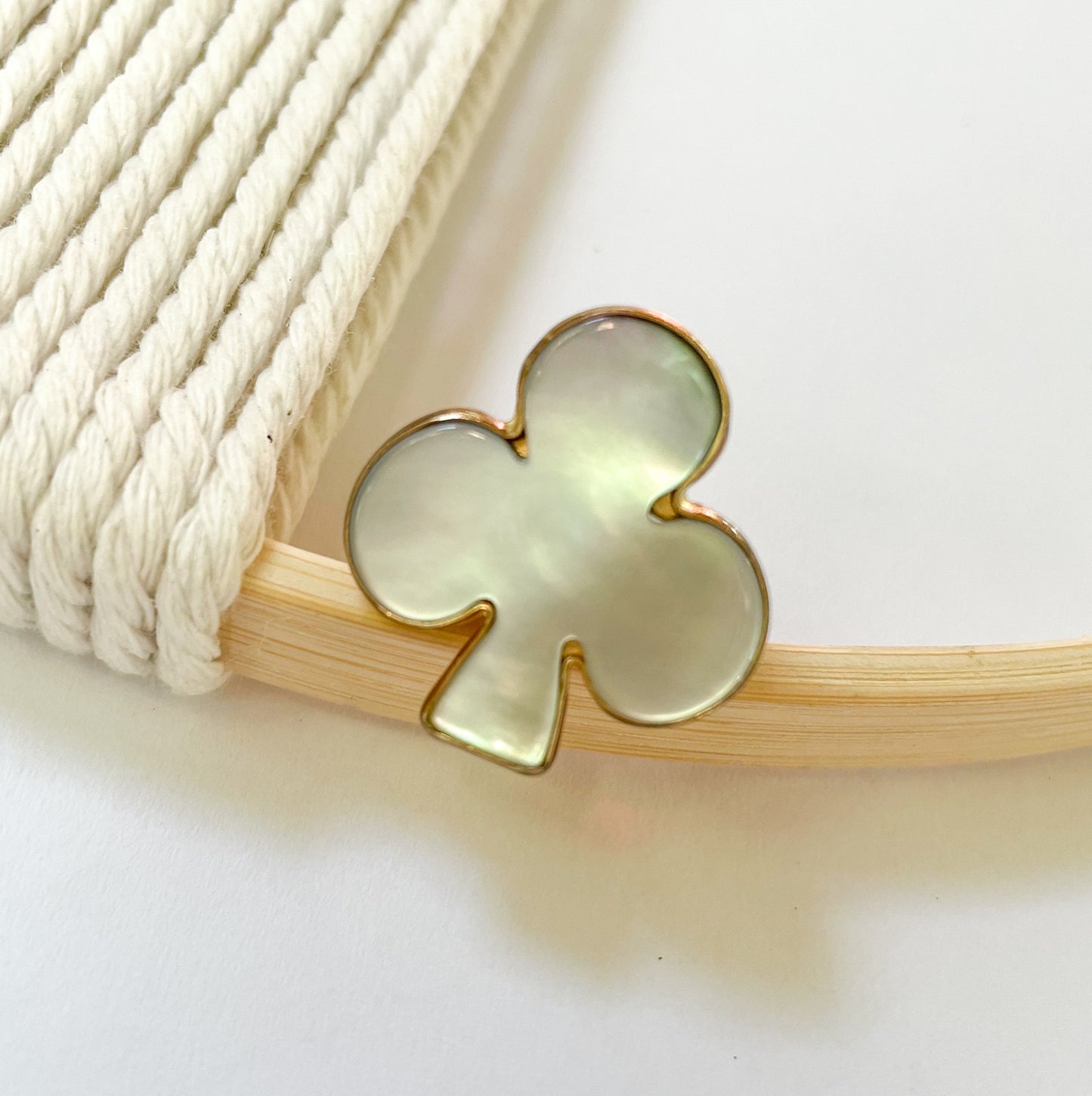 Mother of Pearl Club Ring - Alchemia