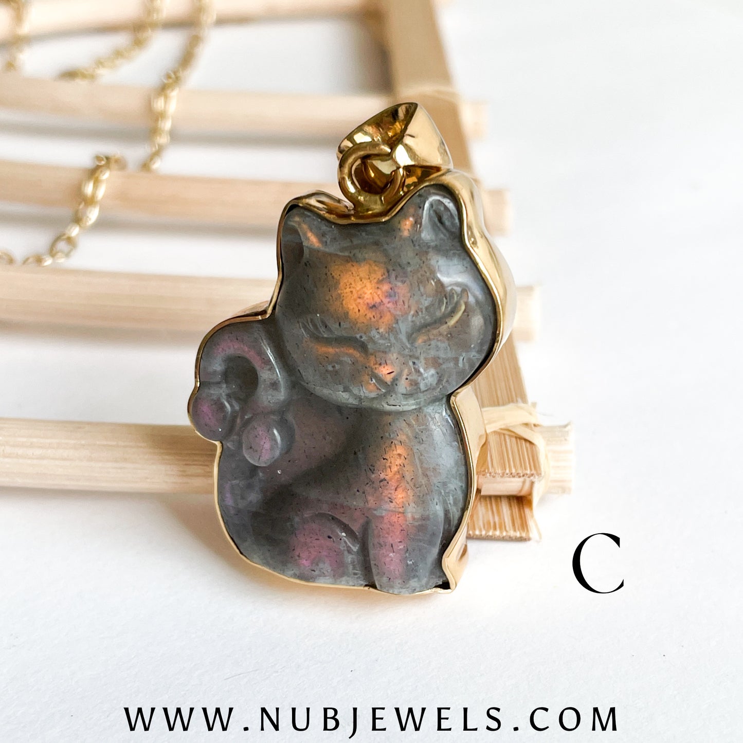 Labradorite Kitty Pendant - Alchemia