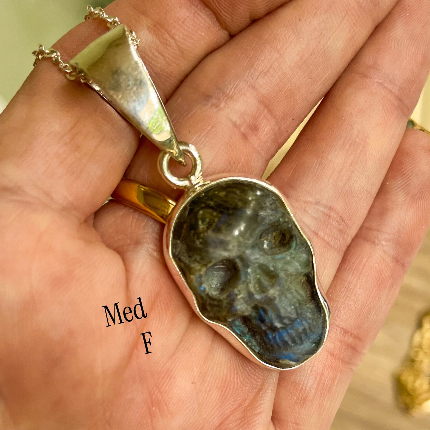 Med Skull Labradorite Pendant - Solid Sterling Silver
