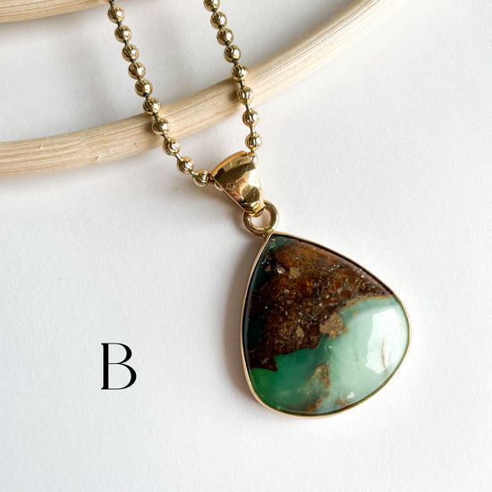 Load image into Gallery viewer, Chrysoprase Pendant - Alchemia Gold
