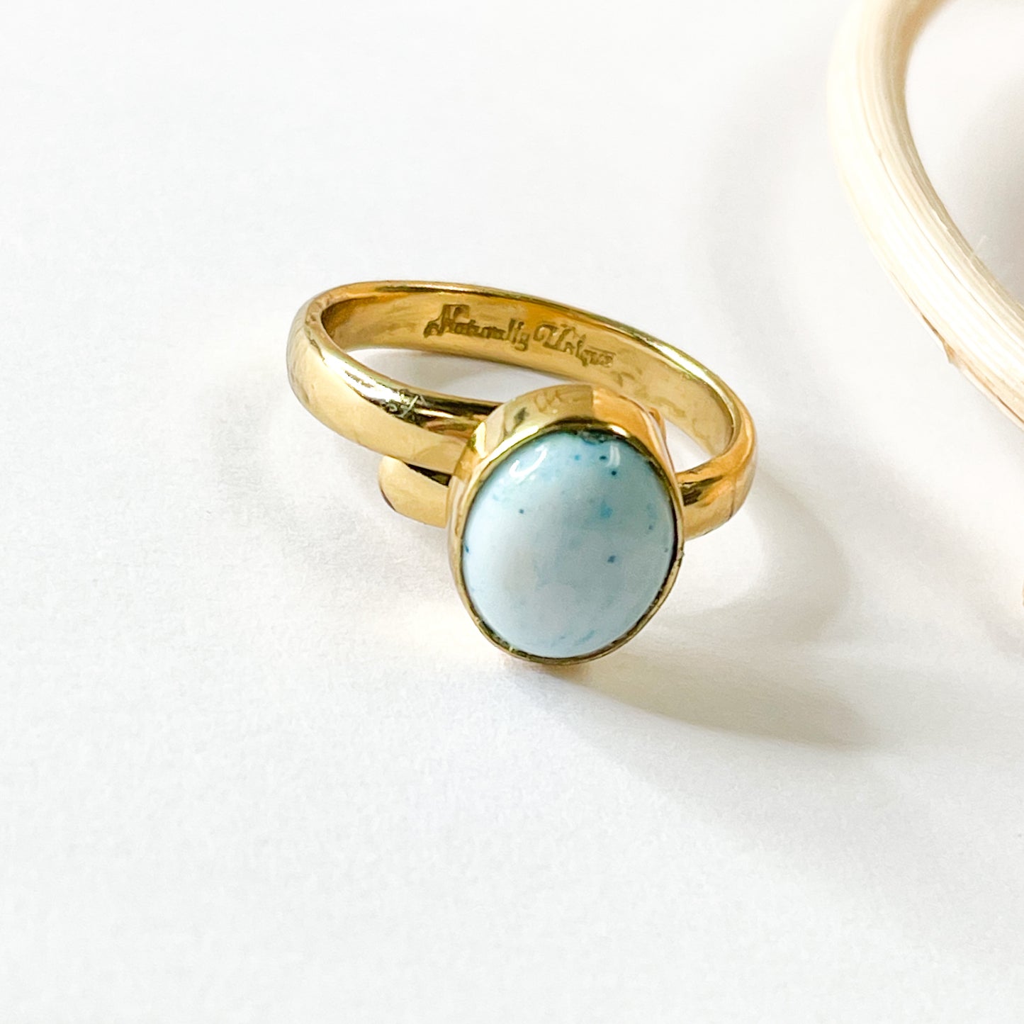 Bright Oval Agate Ring - Alchemia Gold