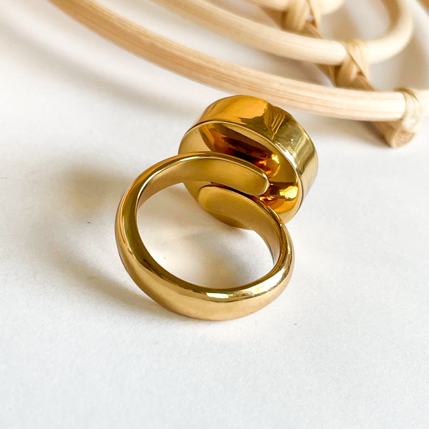 Bezel Green Quartz Ring - Alchemia