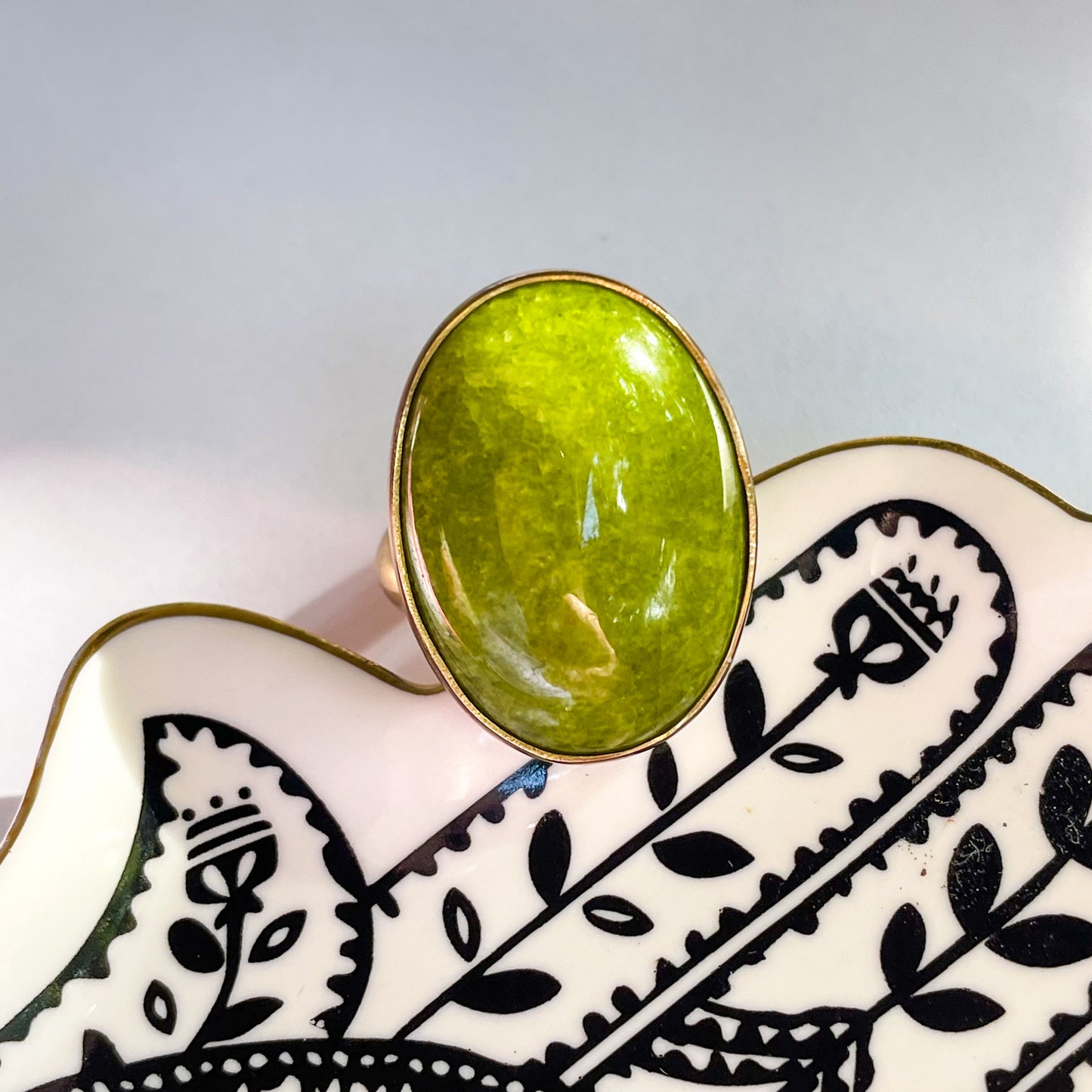 Bright Neon Green Quartz Ring - Alchemia Gold