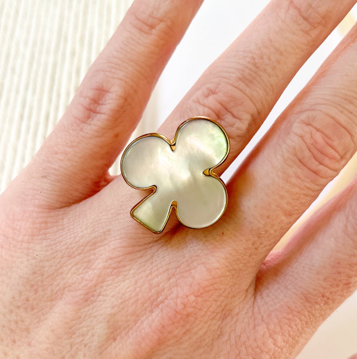 Mother of Pearl Club Ring - Alchemia