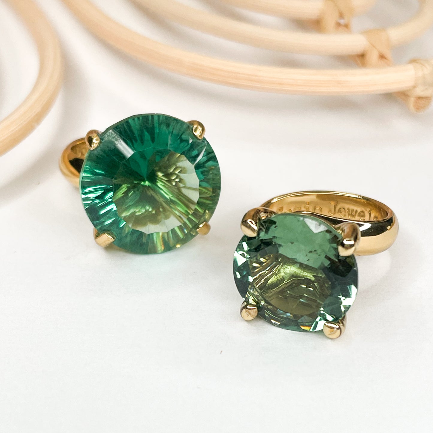 Green Quartz Small Prong Ring - Alchemia