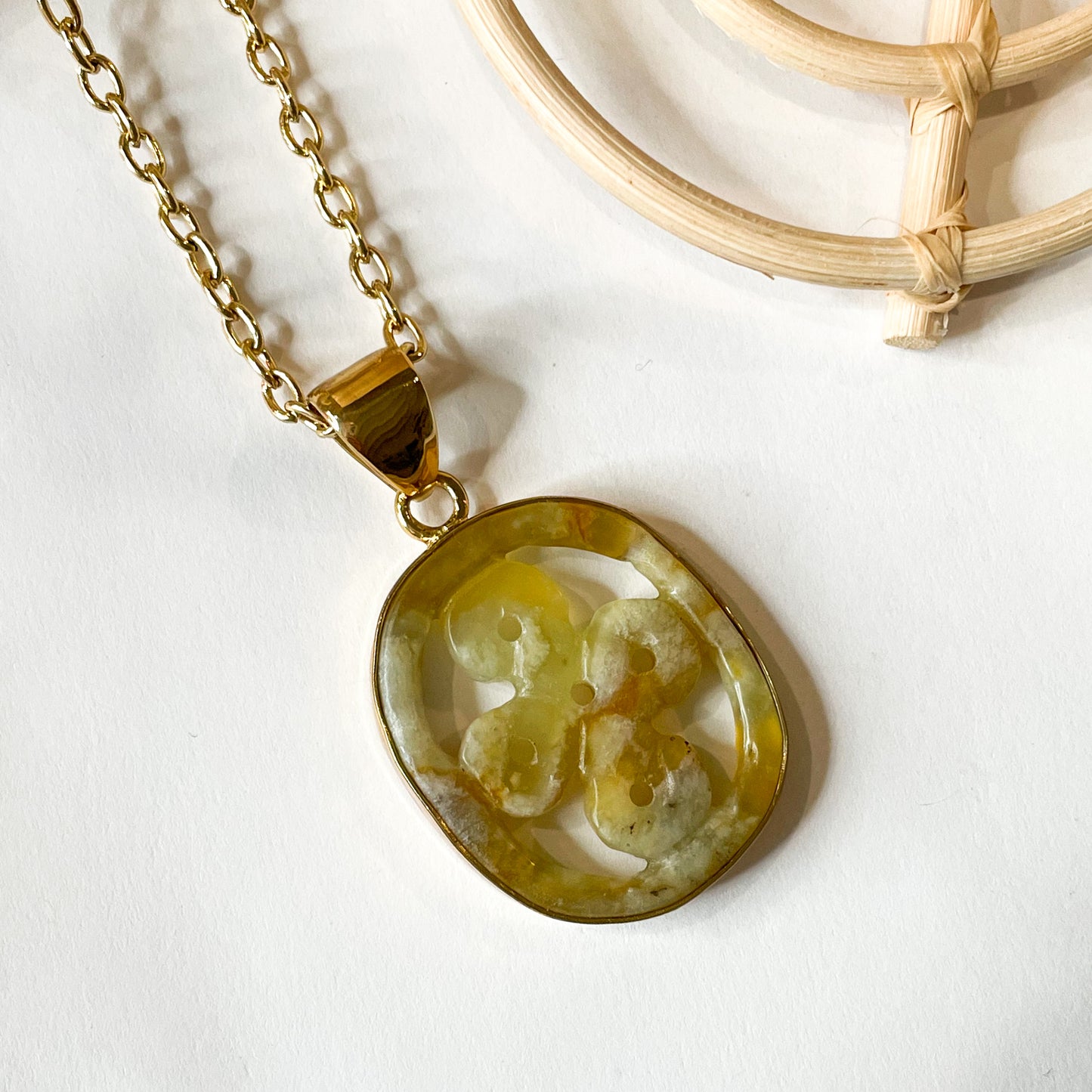 The Endless Knot Jade Feng Shui Pendant - Alchemia