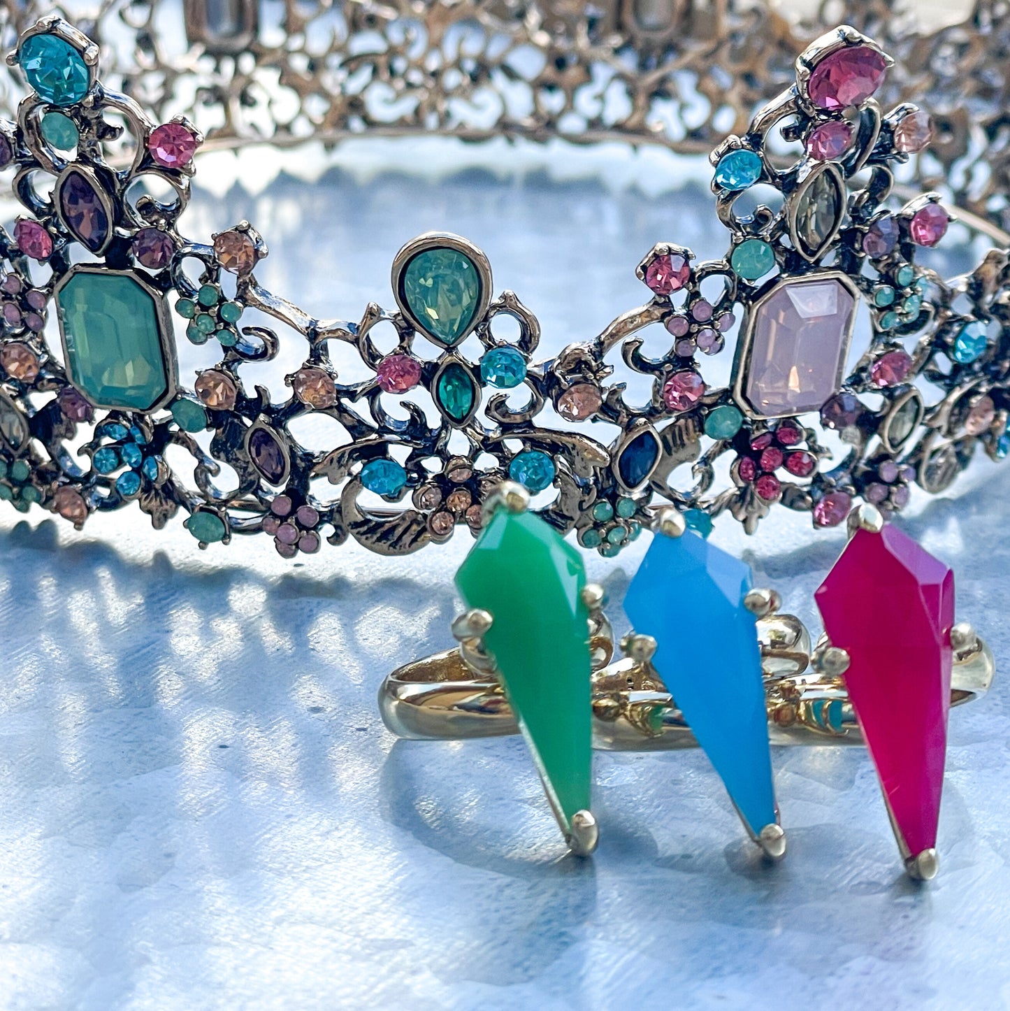 Chalcedony Kite Prong Ring - Both Metals