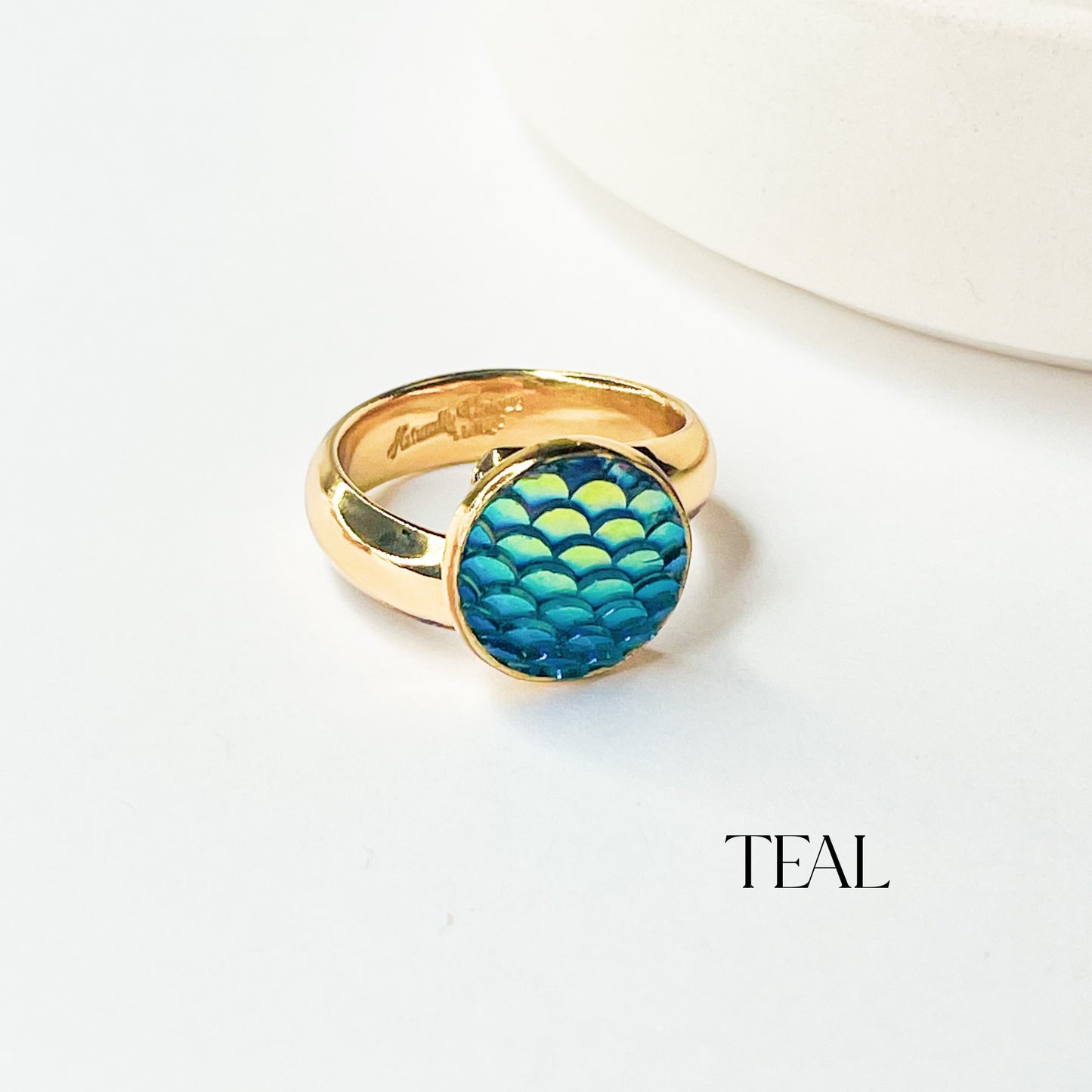 Mermaid Scale Resin Ring - Alchemia