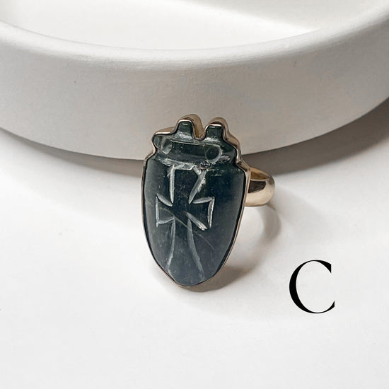 Load image into Gallery viewer, Gothic Stone Adjustable Ring - Alchemia
