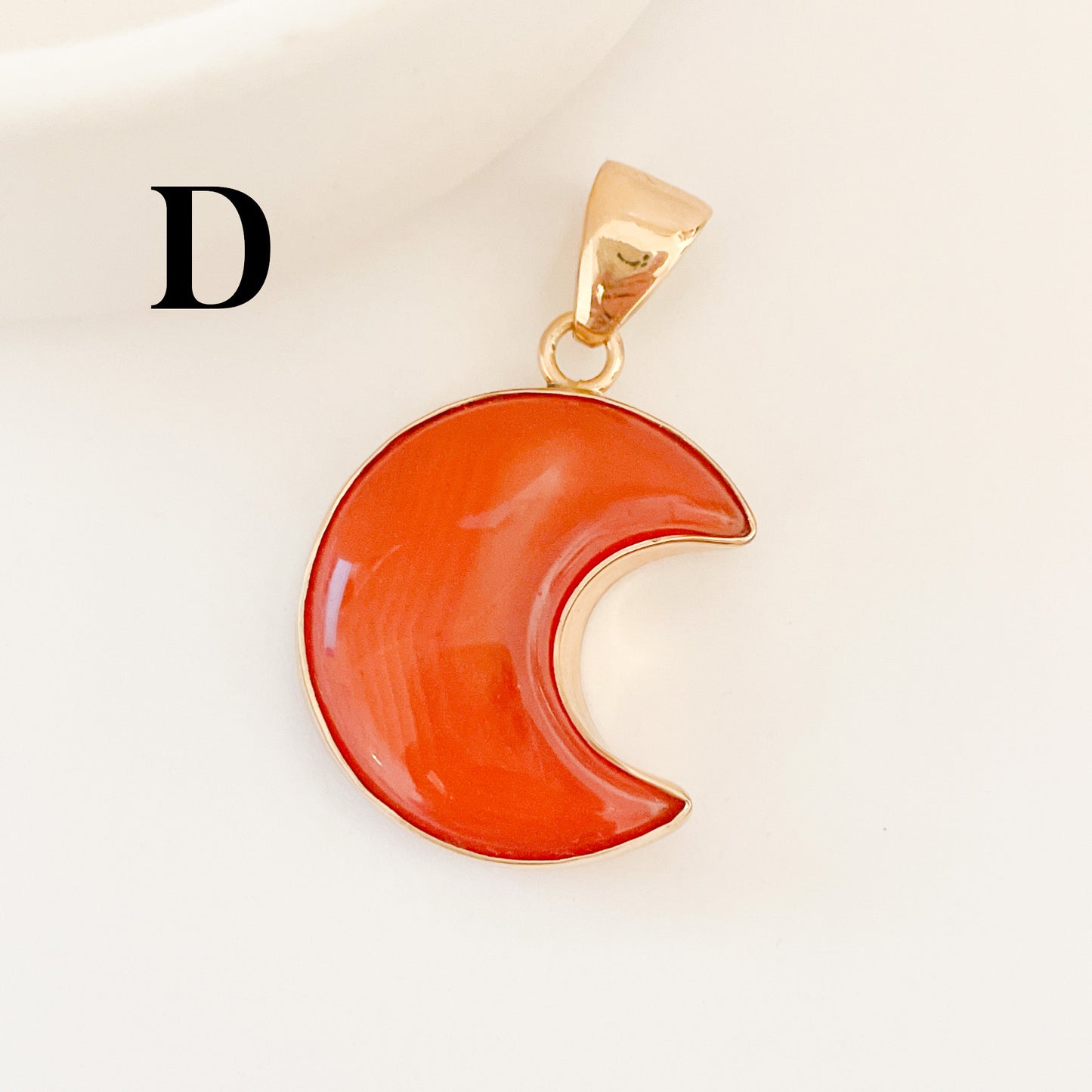 Red Sardonyx Crescent Moon Pendant - Alchemia