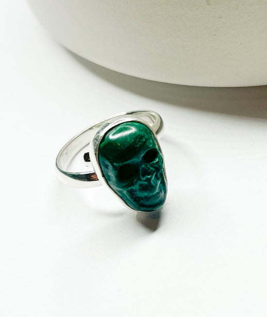Load image into Gallery viewer, Dainty Malachite Skull Ring - Solid Sterling Silver
