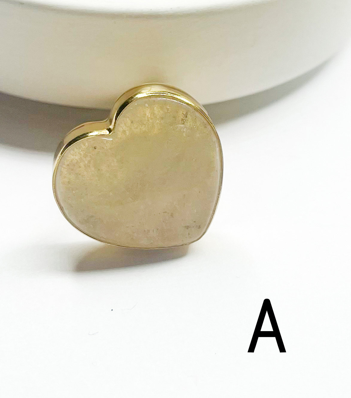 Load image into Gallery viewer, Stunning Rose Quartz Heart Ring - Alchemia
