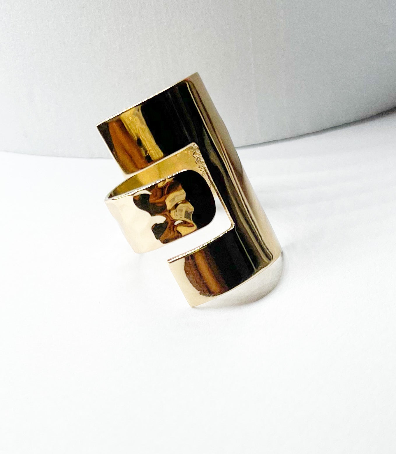 High Shine E Twist Band - Alchemia